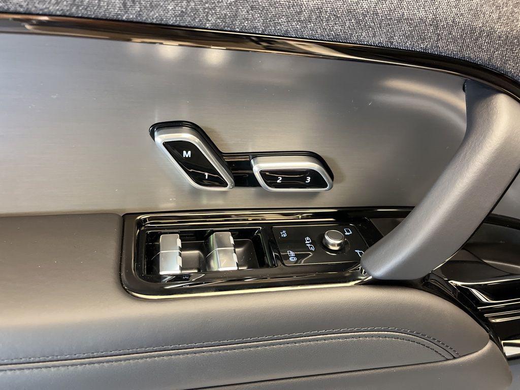 new 2025 Land Rover Range Rover Sport car, priced at $105,355