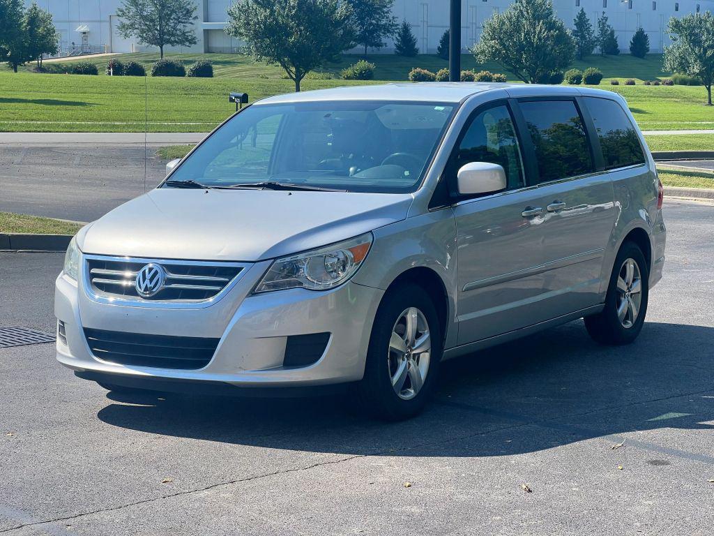 used 2010 Volkswagen Routan car, priced at $5,995