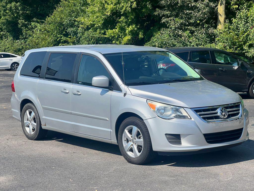 used 2010 Volkswagen Routan car, priced at $5,995