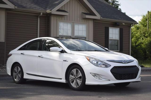 used 2015 Hyundai Sonata Hybrid car, priced at $10,495