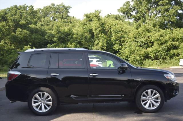 used 2010 Toyota Highlander Hybrid car, priced at $9,495