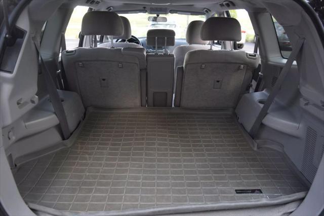 used 2010 Toyota Highlander Hybrid car, priced at $9,495