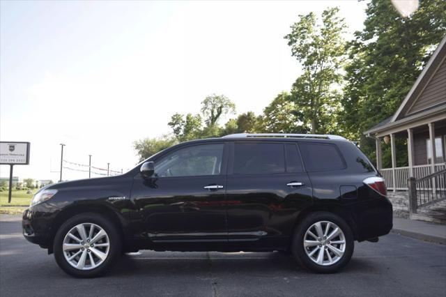 used 2010 Toyota Highlander Hybrid car, priced at $9,495