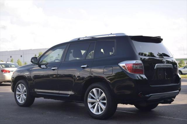 used 2010 Toyota Highlander Hybrid car, priced at $9,495