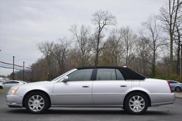 used 2009 Cadillac DTS car, priced at $3,995