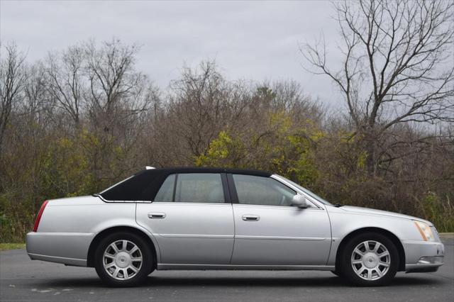 used 2009 Cadillac DTS car, priced at $3,995