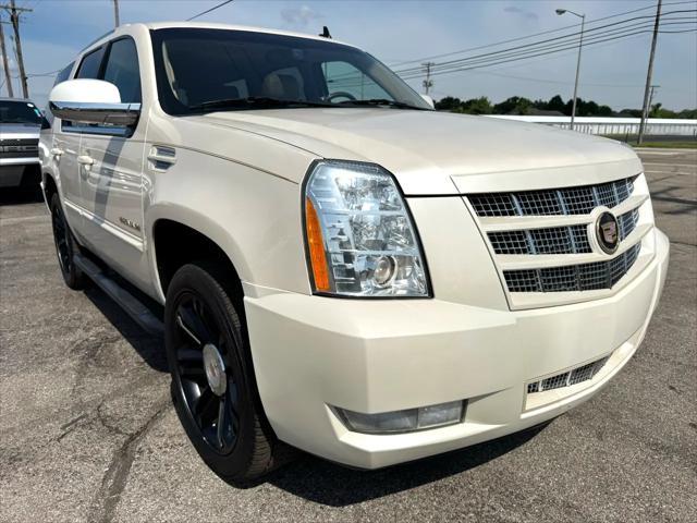 used 2013 Cadillac Escalade car, priced at $13,350