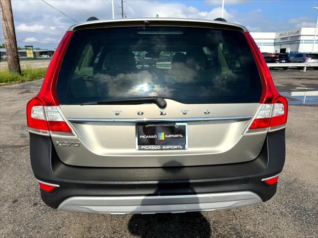 used 2014 Volvo XC70 car, priced at $13,700
