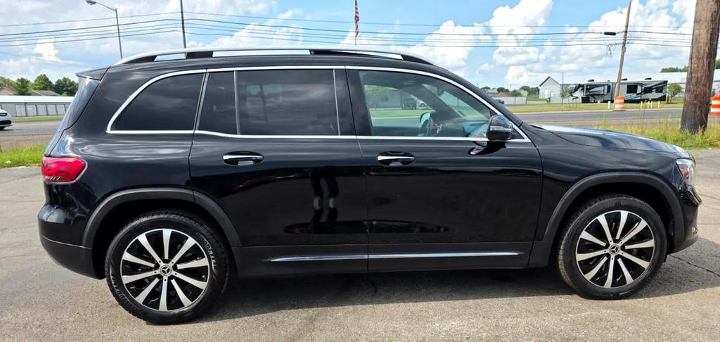 used 2021 Mercedes-Benz GLB 250 car, priced at $24,300