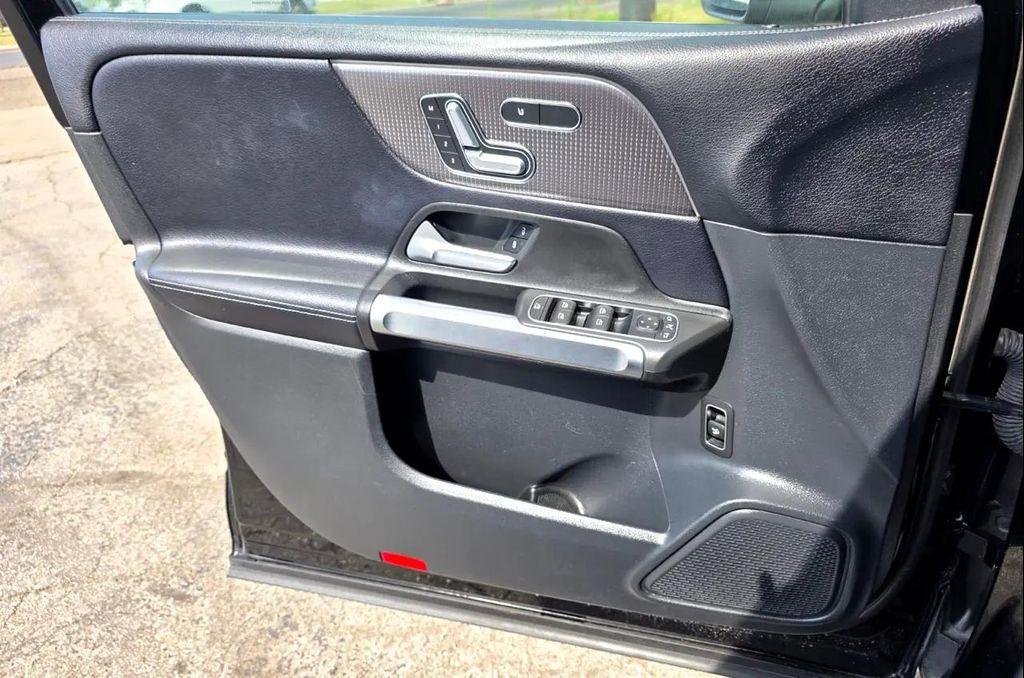 used 2021 Mercedes-Benz GLB 250 car, priced at $24,300