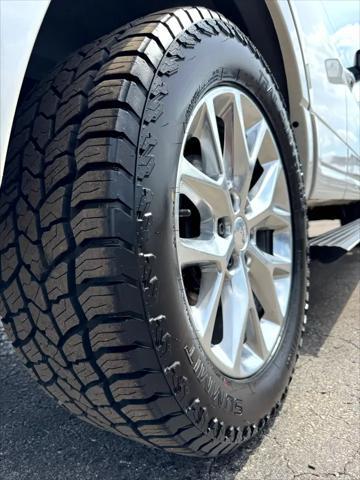 used 2015 Ford Expedition car, priced at $5,500