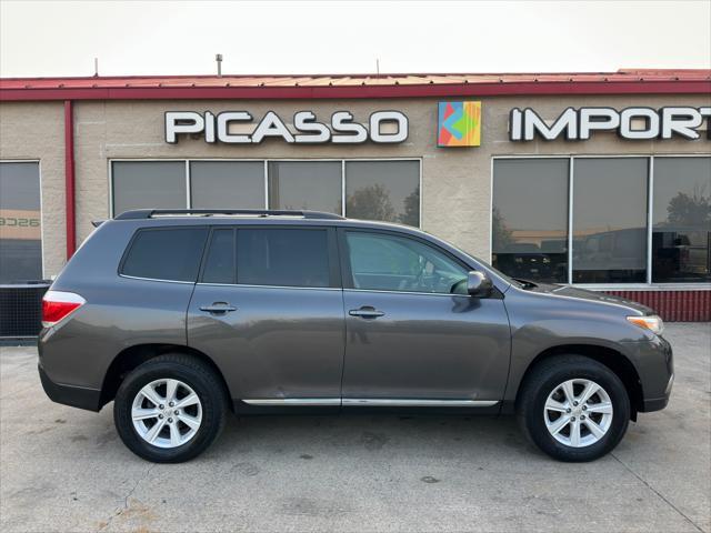 used 2012 Toyota Highlander car, priced at $12,200