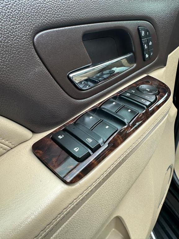 used 2011 GMC Yukon car, priced at $7,800