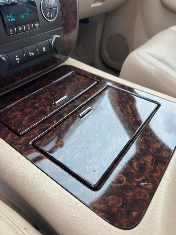 used 2011 GMC Yukon car, priced at $7,800