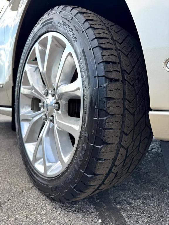 used 2018 Ford Expedition Max car, priced at $27,000