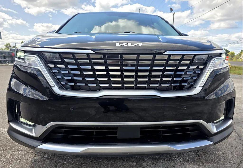used 2022 Kia Carnival car, priced at $24,700