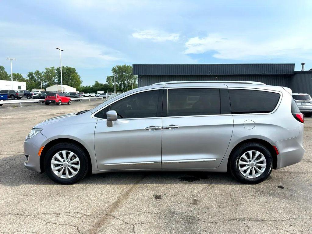used 2018 Chrysler Pacifica car, priced at $10,150