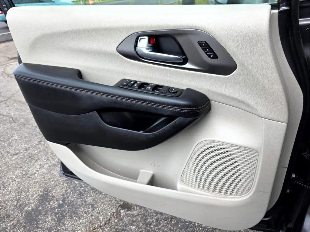 used 2020 Chrysler Pacifica car, priced at $15,300