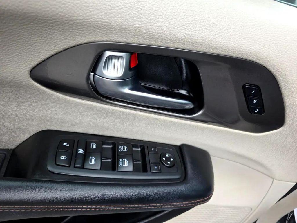 used 2020 Chrysler Pacifica car, priced at $15,300
