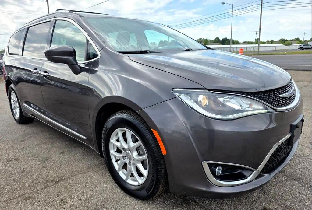 used 2020 Chrysler Pacifica car, priced at $15,300