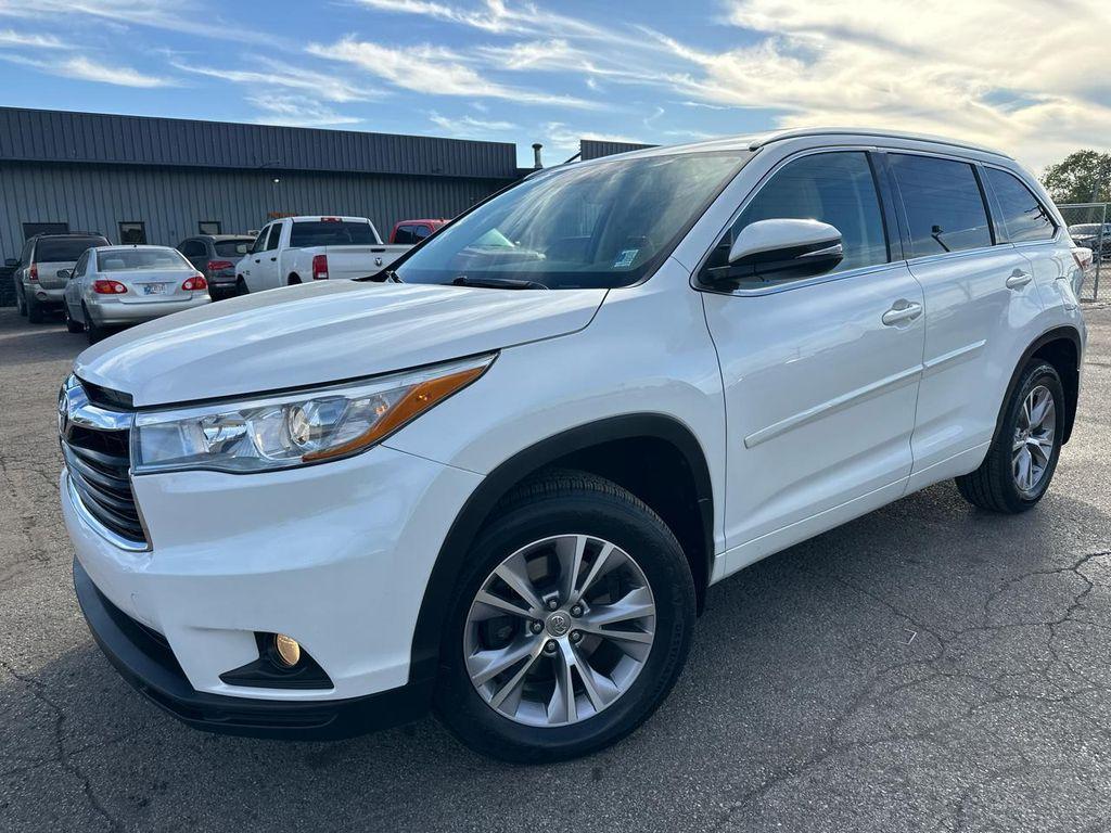 used 2015 Toyota Highlander car, priced at $13,900
