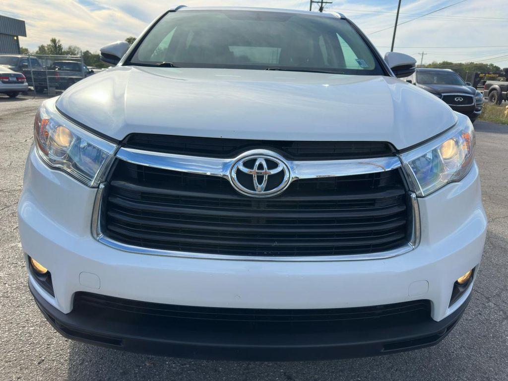 used 2015 Toyota Highlander car, priced at $13,900