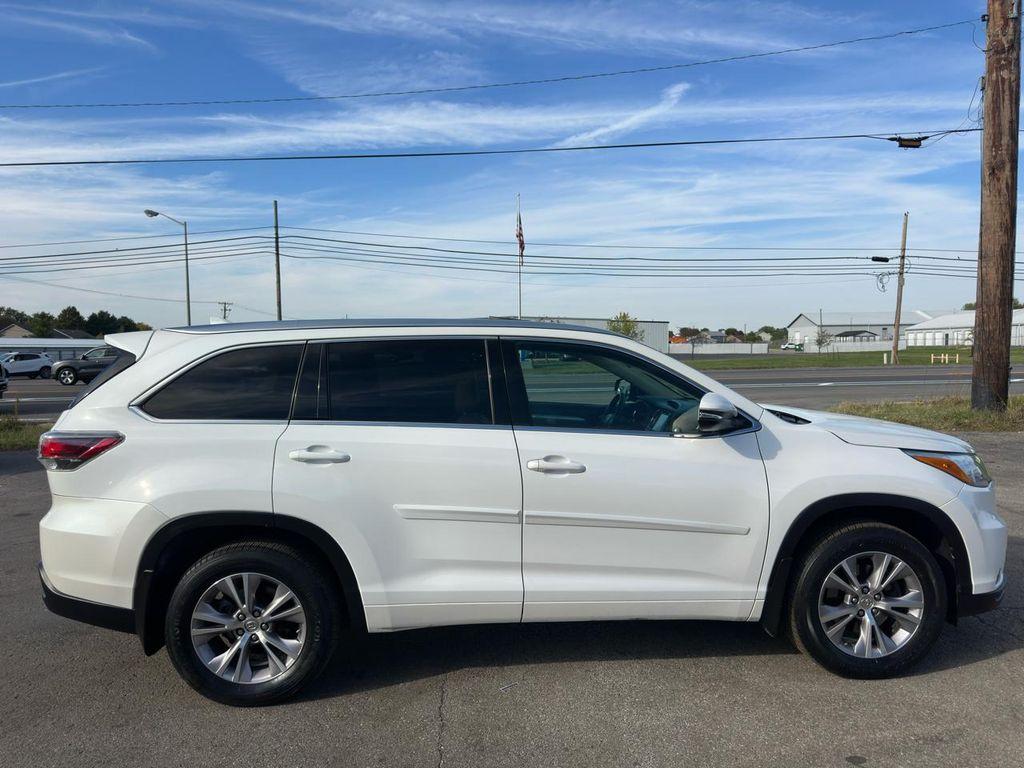 used 2015 Toyota Highlander car, priced at $13,900