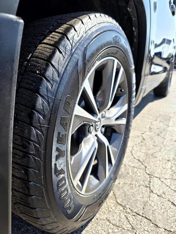 used 2018 Toyota Highlander car, priced at $17,500