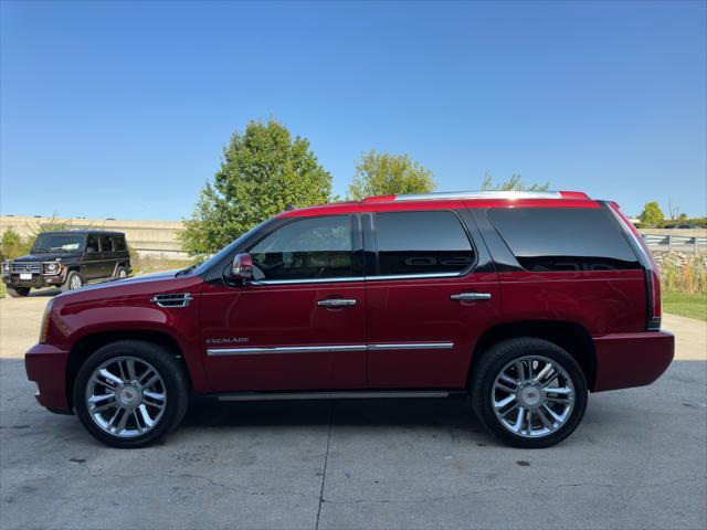 used 2013 Cadillac Escalade car, priced at $18,900