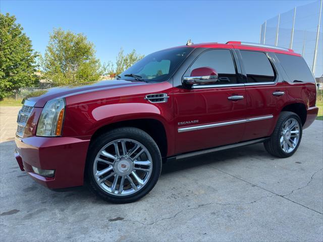 used 2013 Cadillac Escalade car, priced at $18,900