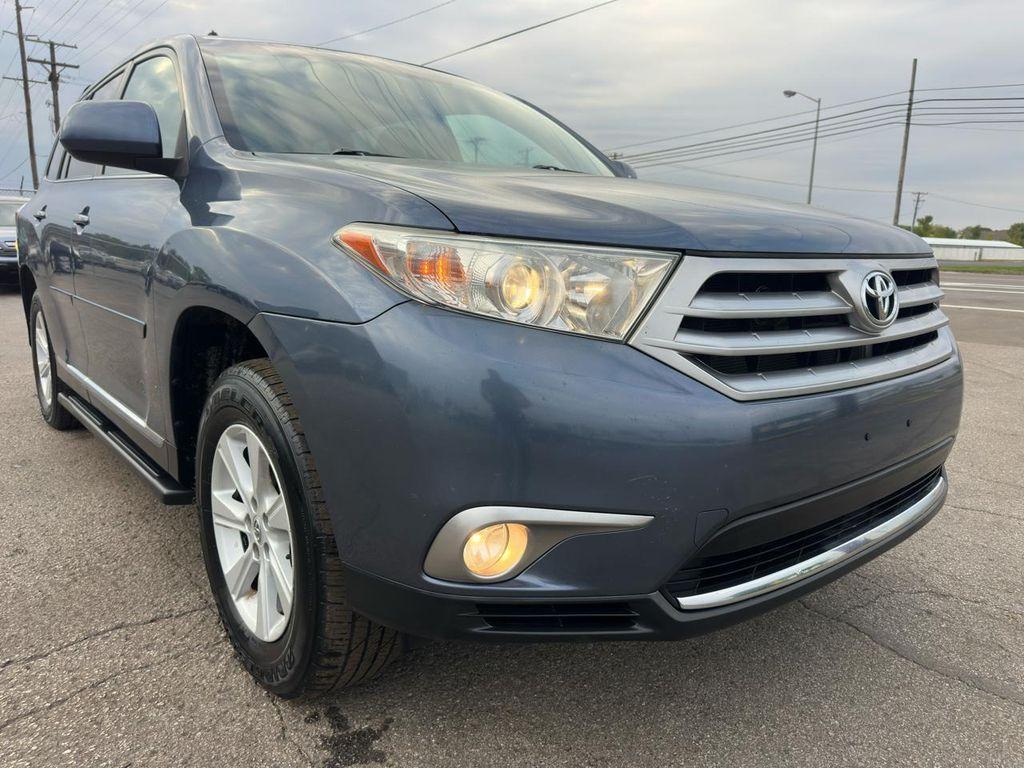used 2013 Toyota Highlander car, priced at $10,795