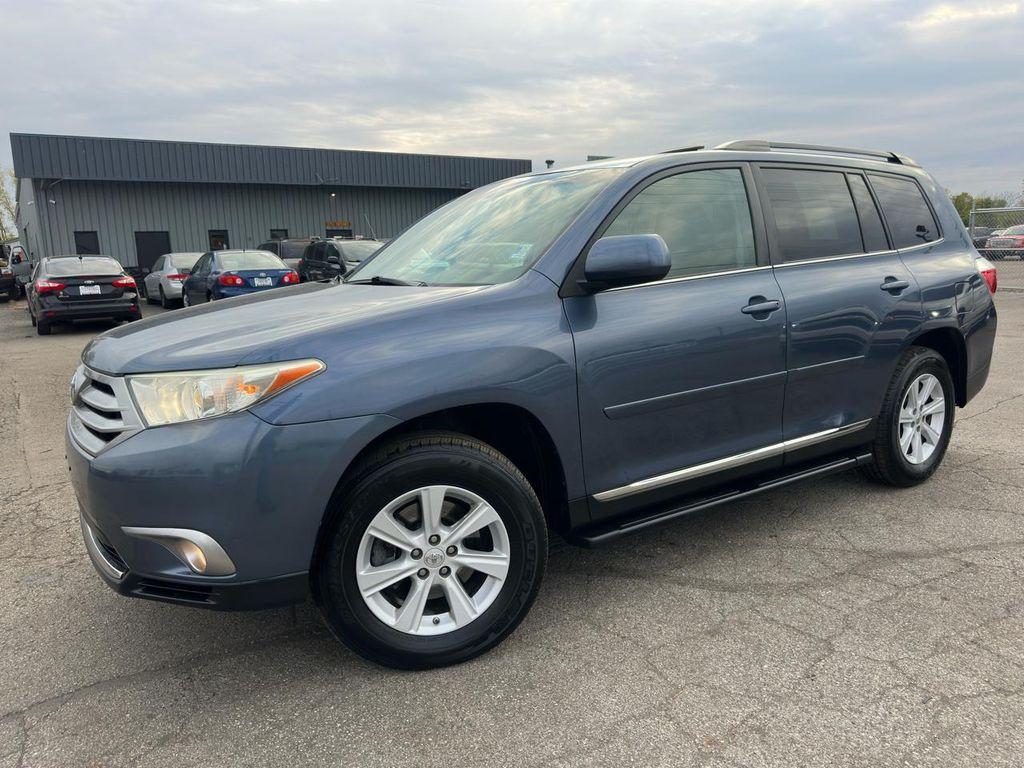 used 2013 Toyota Highlander car, priced at $10,795