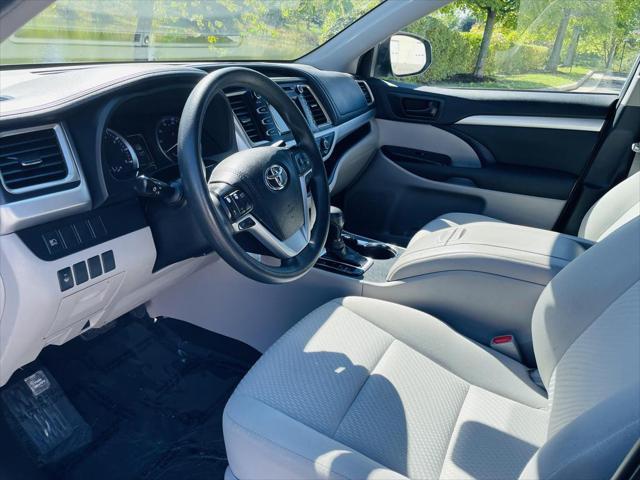 used 2019 Toyota Highlander car, priced at $19,995