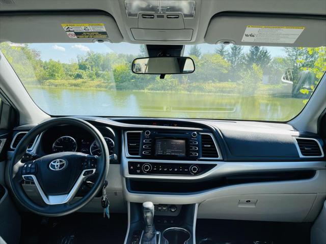 used 2019 Toyota Highlander car, priced at $19,995