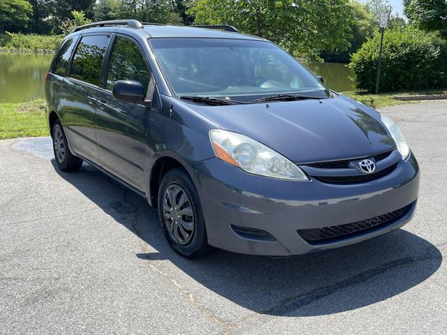 used 2006 Toyota Sienna car, priced at $5,495