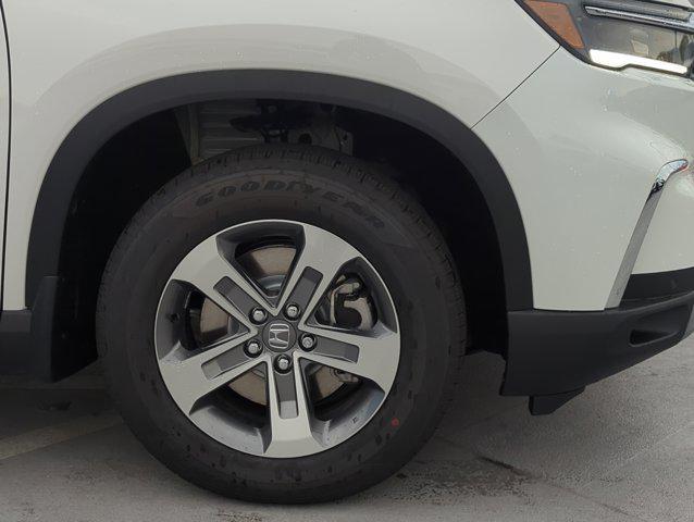 new 2025 Honda Pilot car, priced at $48,255