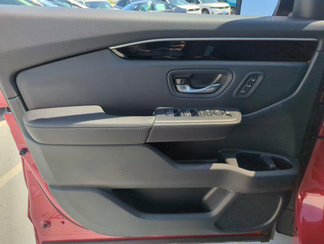 new 2025 Honda Pilot car, priced at $49,405