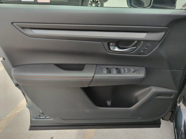 new 2025 Honda CR-V Hybrid car, priced at $39,045