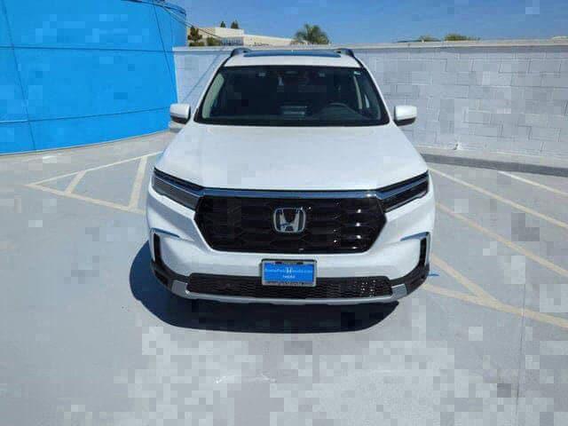 new 2025 Honda Pilot car, priced at $49,050