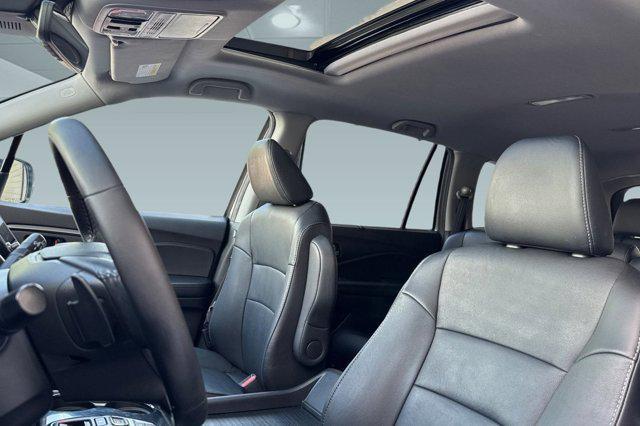 used 2022 Honda Pilot car, priced at $26,496