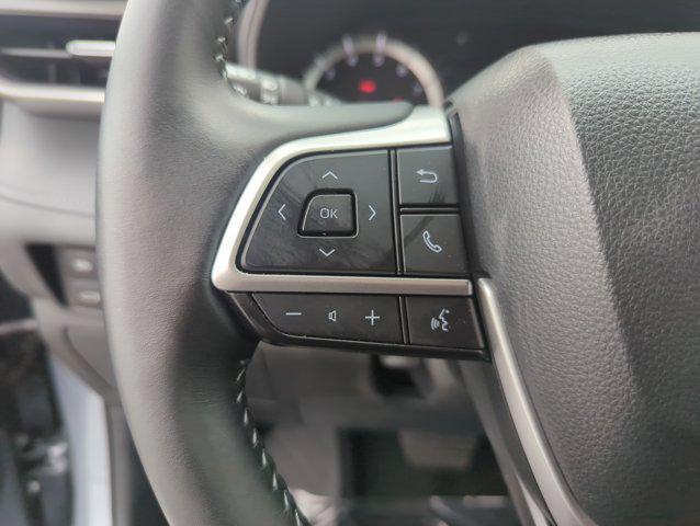 used 2024 Toyota Highlander car, priced at $38,999