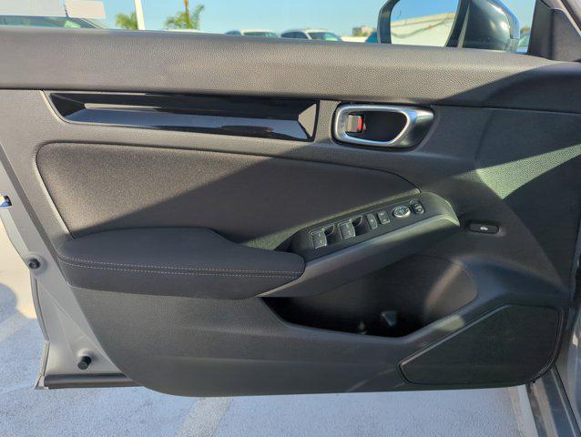 new 2025 Honda Civic Hybrid car, priced at $30,555