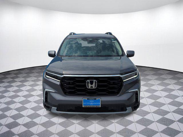 new 2025 Honda Pilot car, priced at $48,950