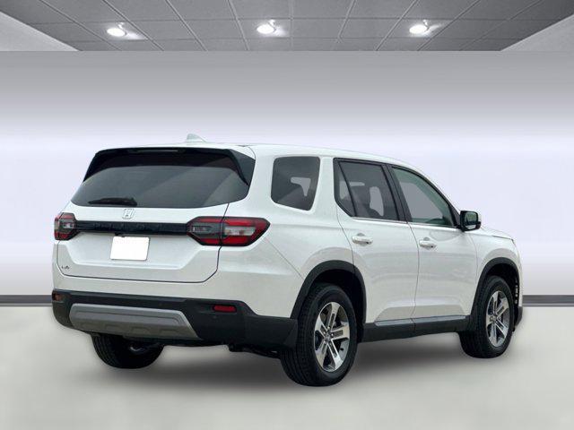 new 2025 Honda Pilot car, priced at $47,550