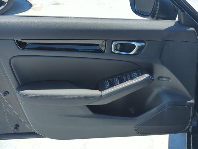 new 2025 Honda Civic Hybrid car, priced at $33,100