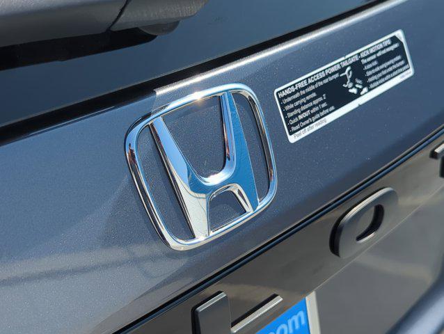 new 2025 Honda Pilot car, priced at $48,950