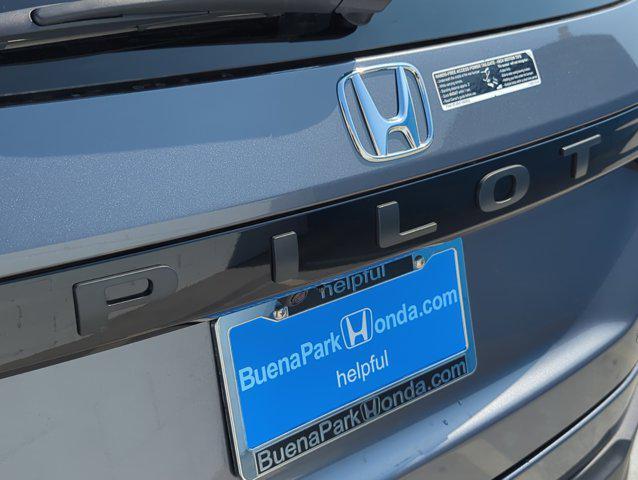 new 2025 Honda Pilot car, priced at $48,950