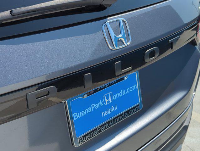 new 2025 Honda Pilot car, priced at $44,950