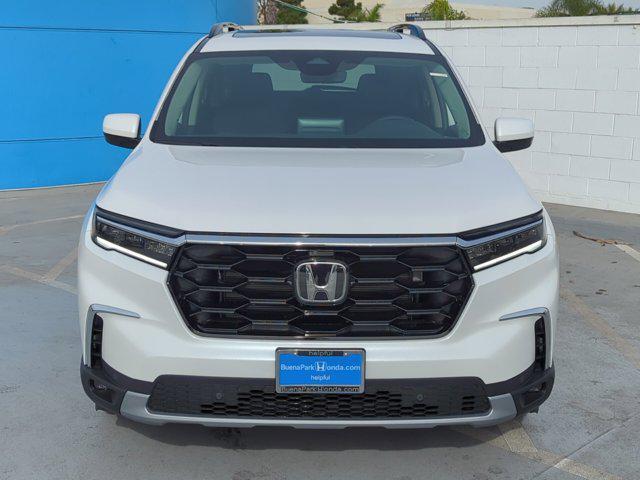 new 2025 Honda Pilot car, priced at $51,450