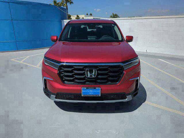 new 2025 Honda Pilot car, priced at $43,992